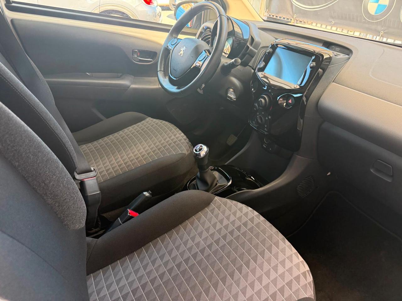 Peugeot 108 VTi 72 S&S 5 porte Allure