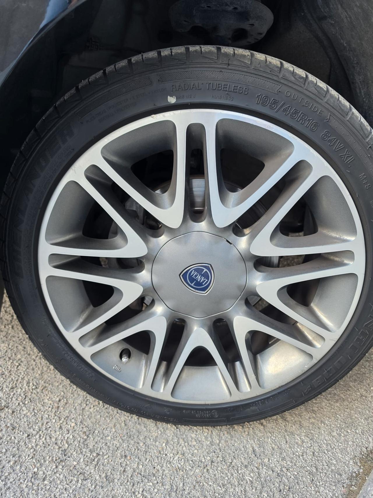 Lancia Ypsilon 1.3 MJT 16V 95 CV 5 porte S&S Platinum