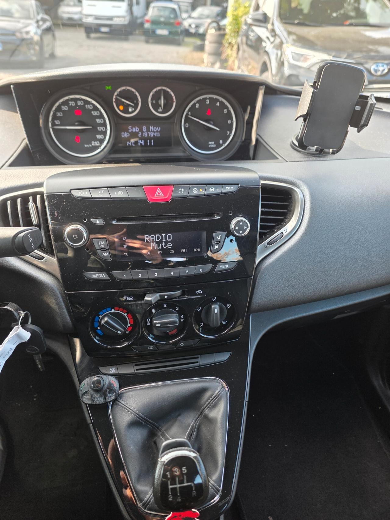 Lancia Ypsilon 1.2 69 CV 5 porte S&S Platinum