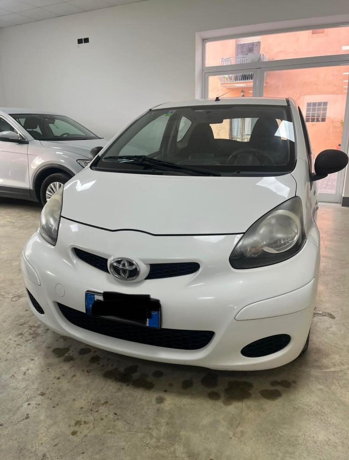 Toyota Aygo 1.0 12V VVT-i 3 porte Now Connect