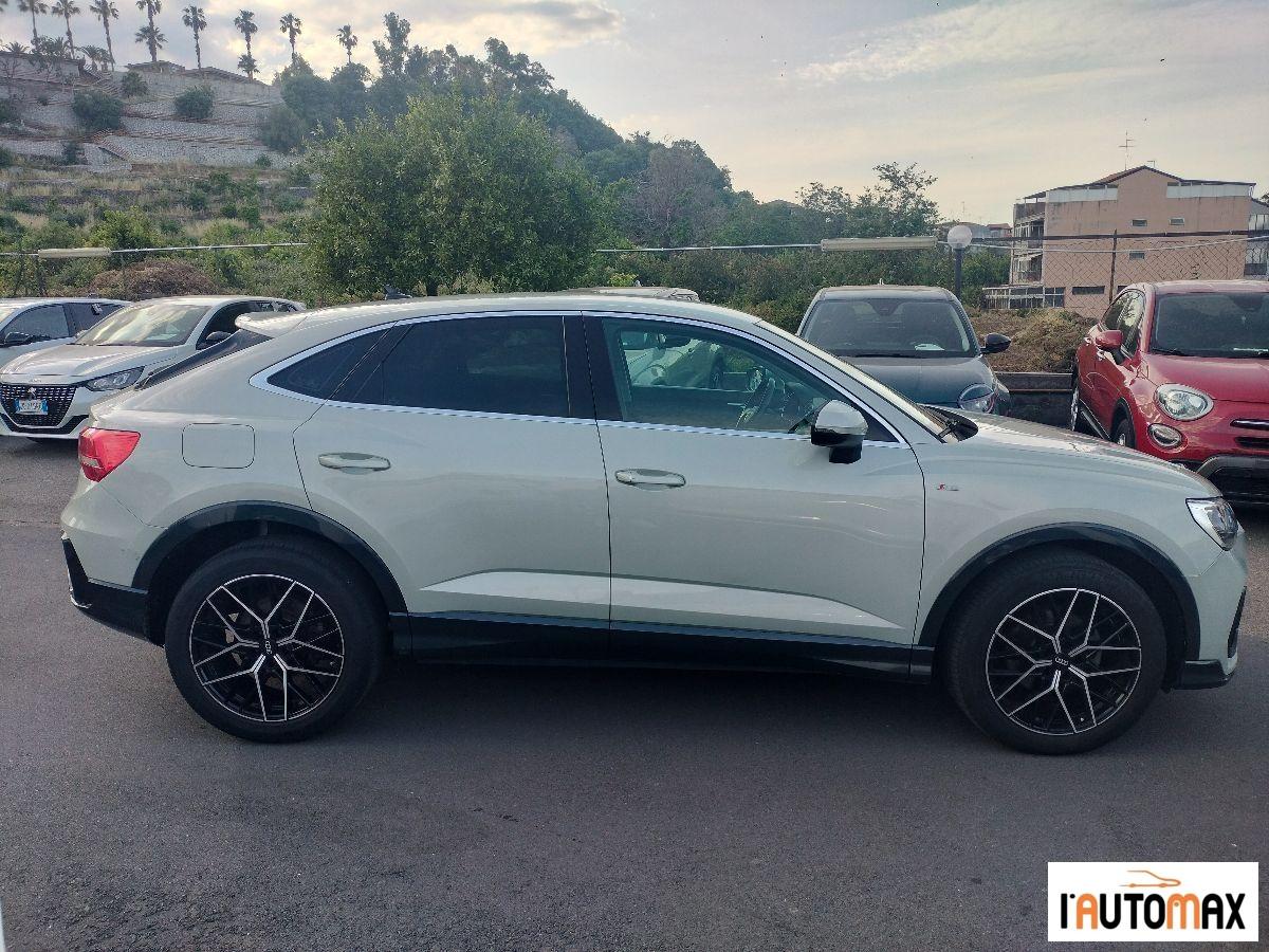 AUDI - Q3 Sportback TDI S tronic S line edition
