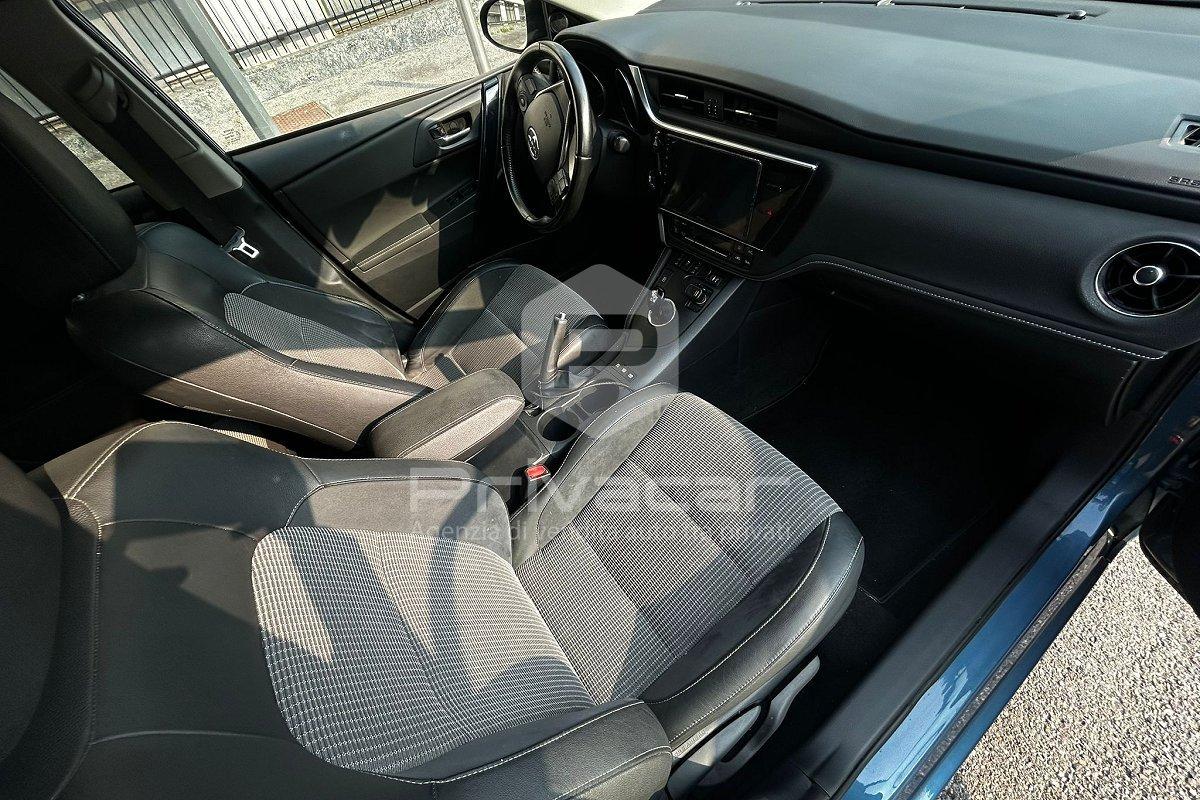 TOYOTA Auris 1.8 Hybrid Lounge