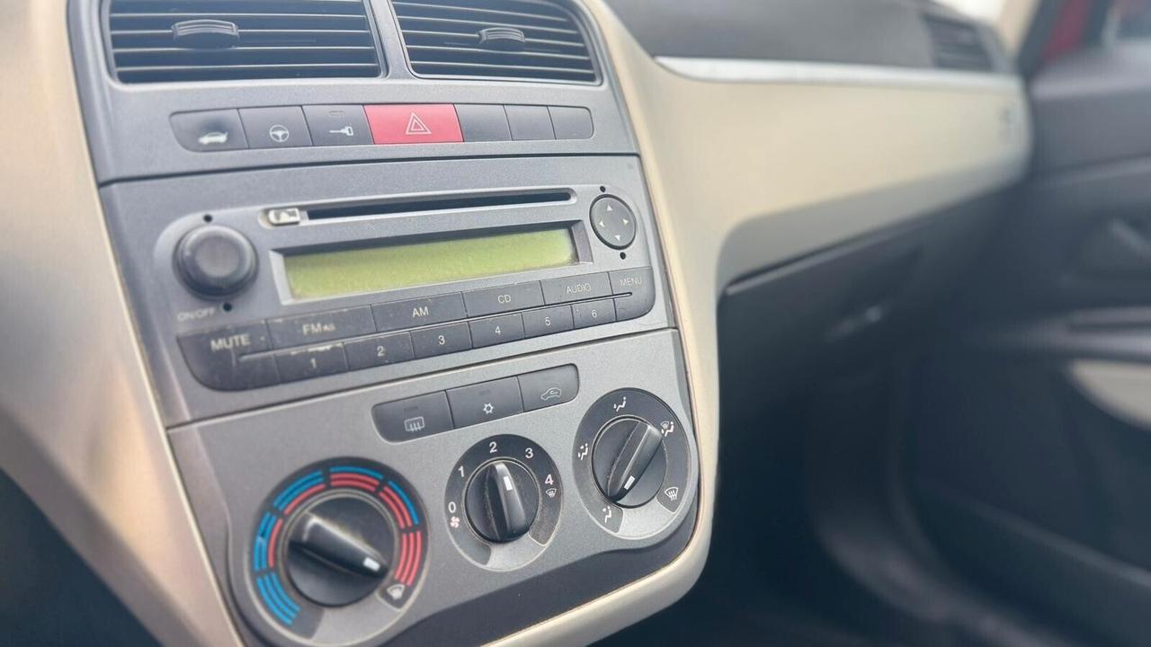 Fiat G.PUNTO 2006 1.2 B/GPL 75.000KM