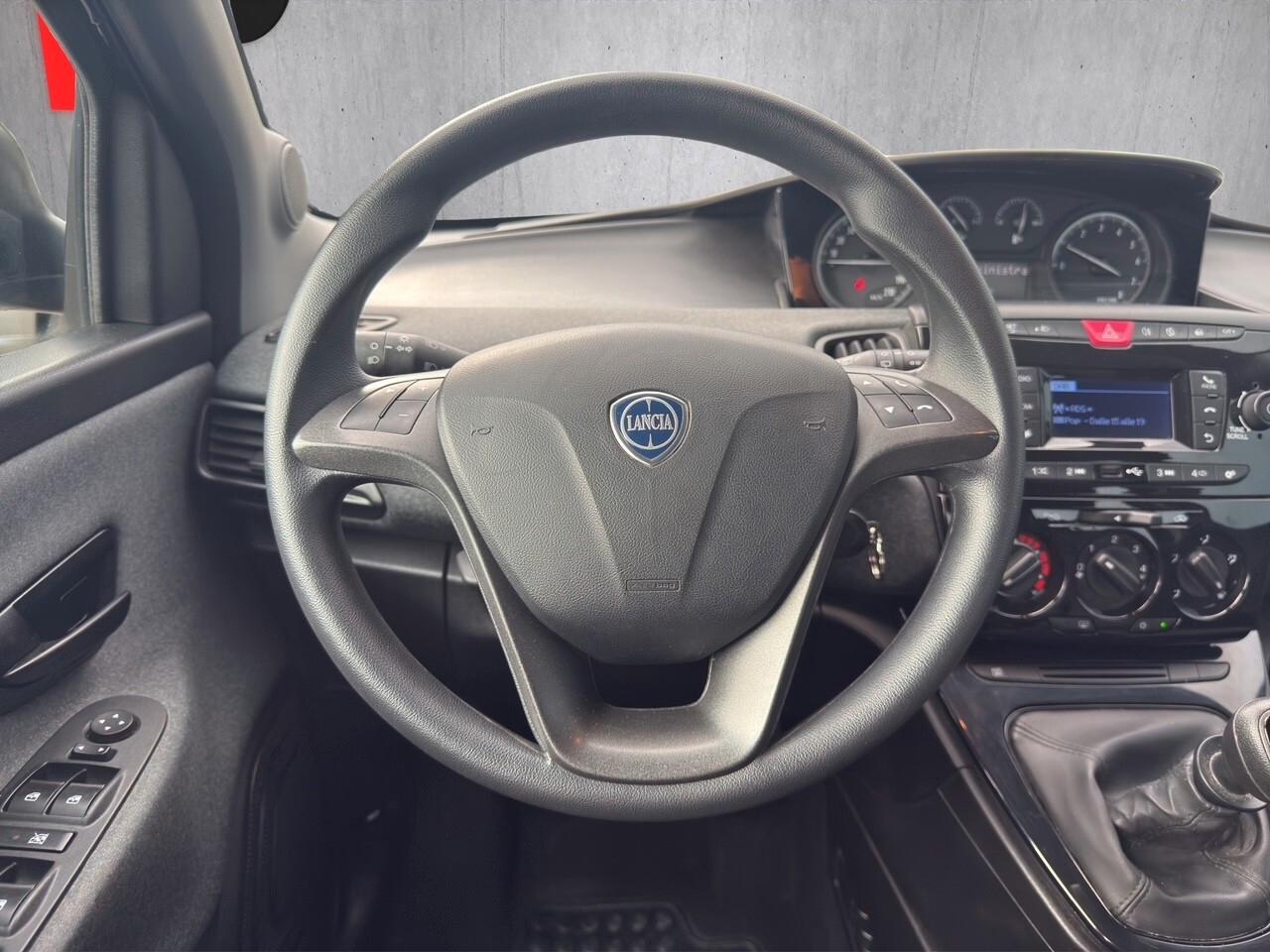Lancia Ypsilon 1.0 FireFly 5 porte S&S Hybrid Silver Plus