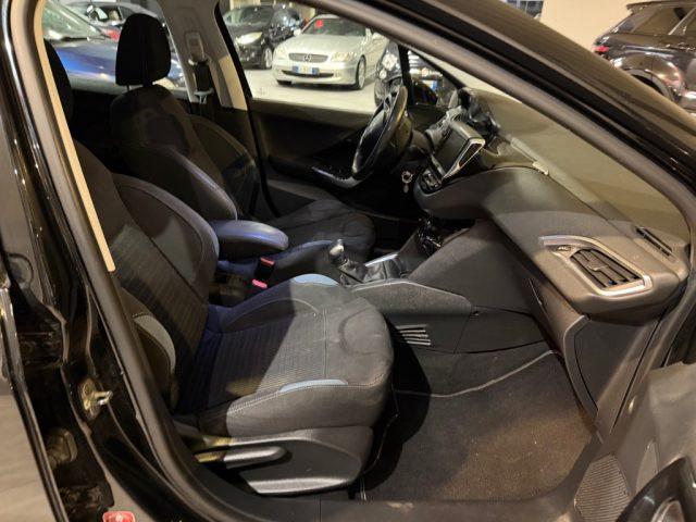 PEUGEOT 208 1.4 8V HDi 68CV 5P. Allure