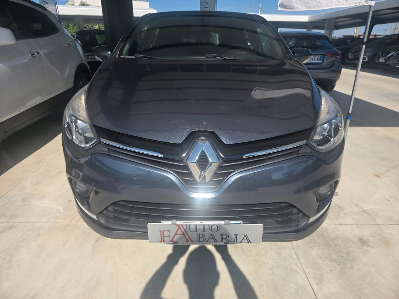 Renault Clio dCi 8V 75 CV 5 porte Moschino Life