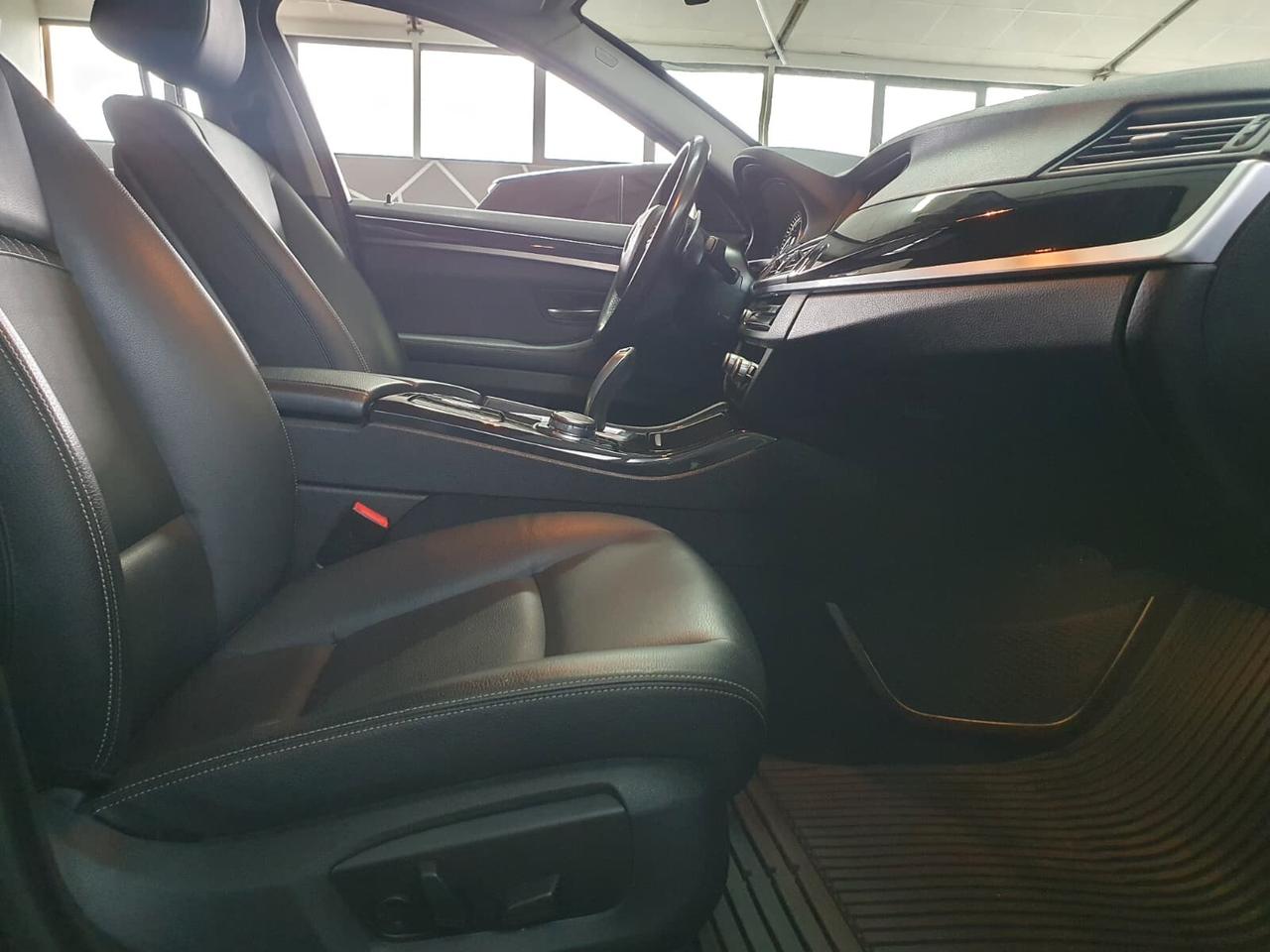 Bmw 520d xDrive Touring Luxury