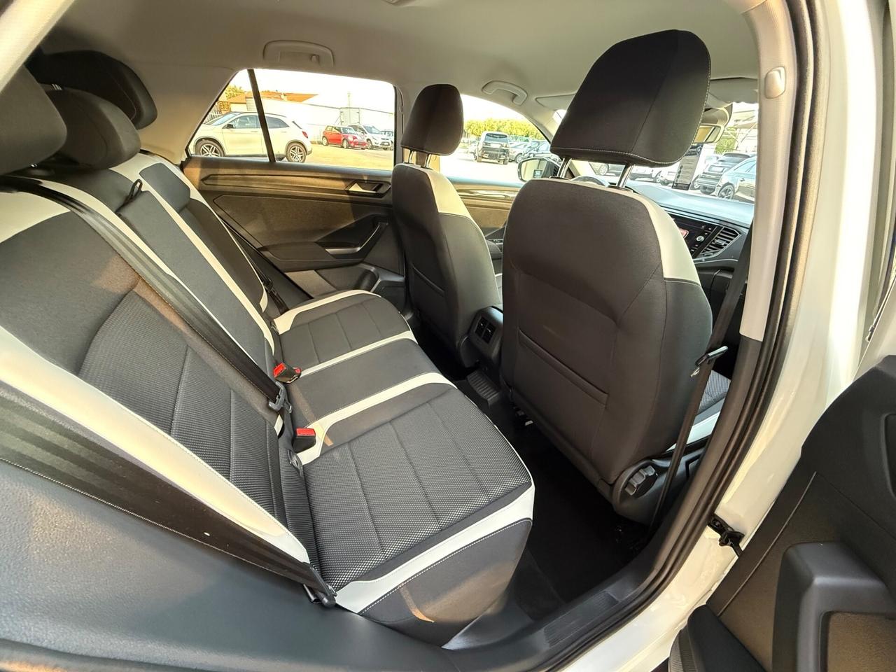 Volkswagen T-Roc 1.6 TDI SCR Advanced BlueMotion Technology