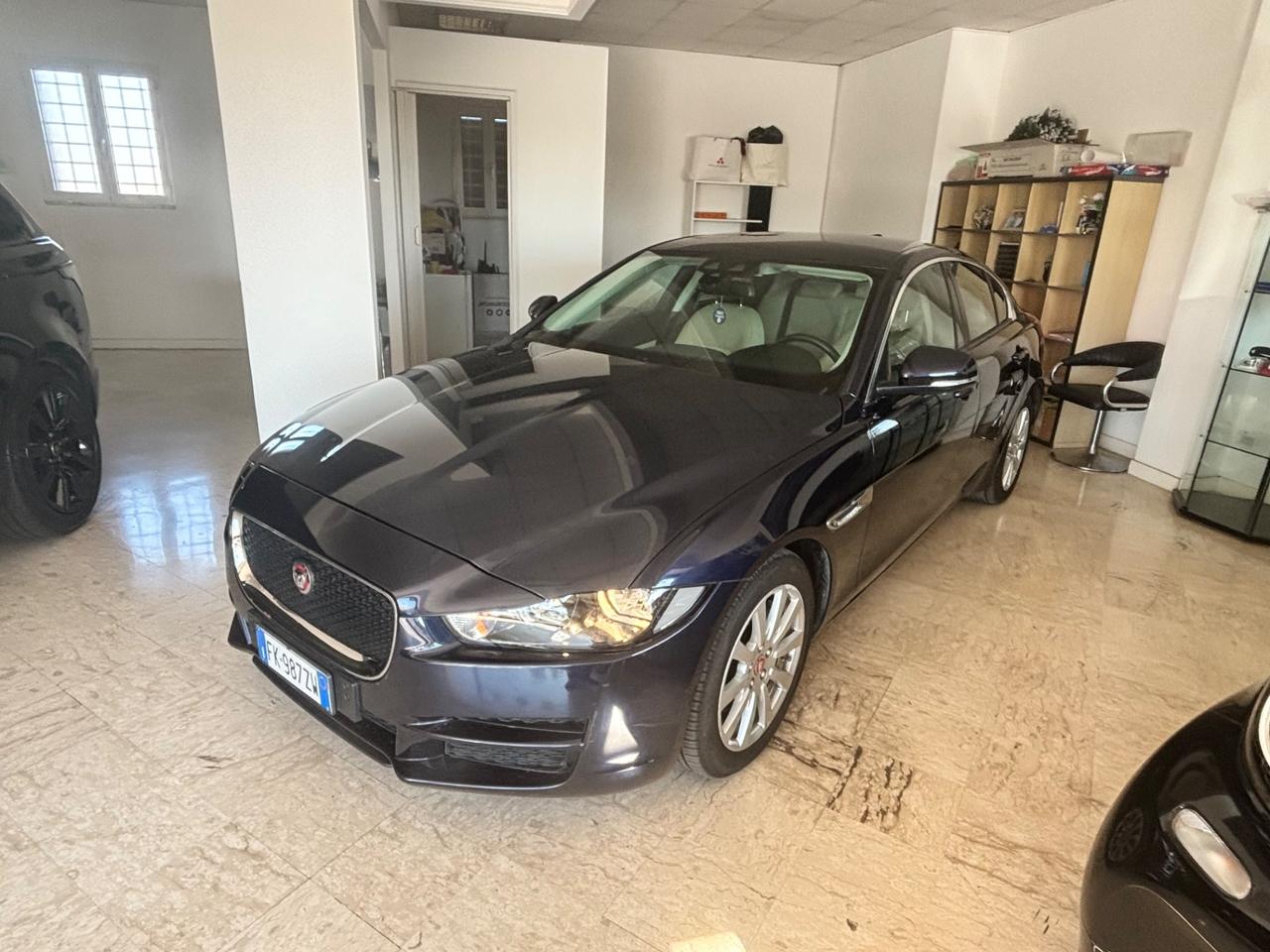 Jaguar XE 2.0 D Turbo 180CV Prestige