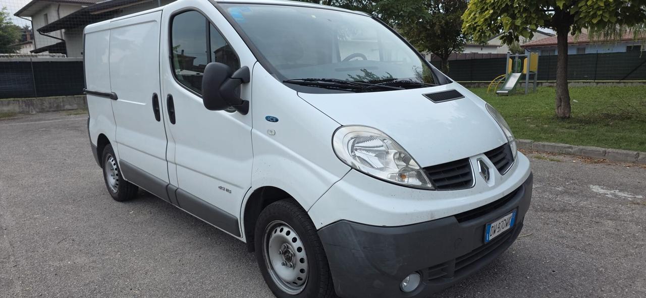 Renault Trafic T29 2.0 dCi/115 PC-TN Furgone Generique