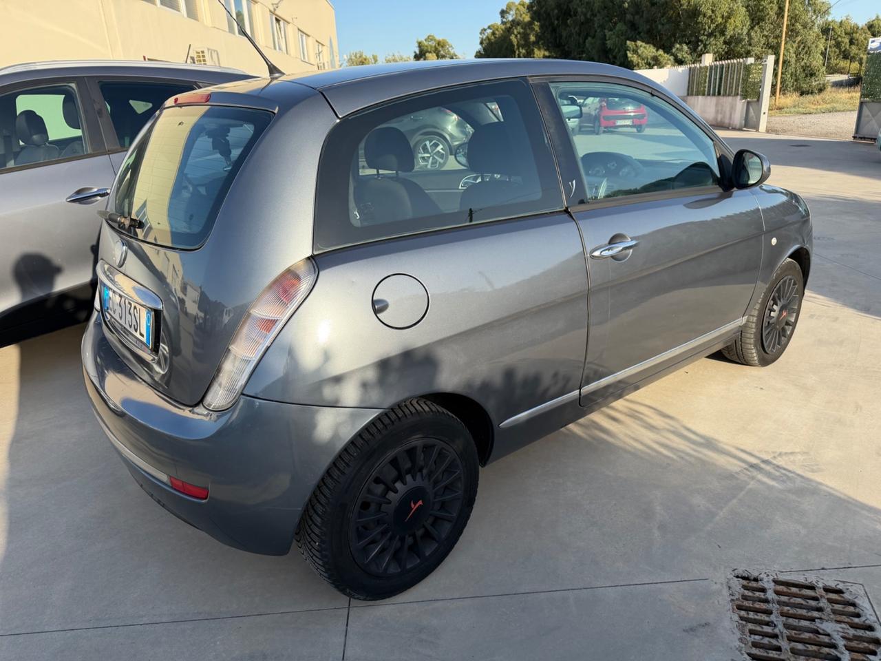 Lancia Ypsilon 1.2 benzina 44 kw 2010