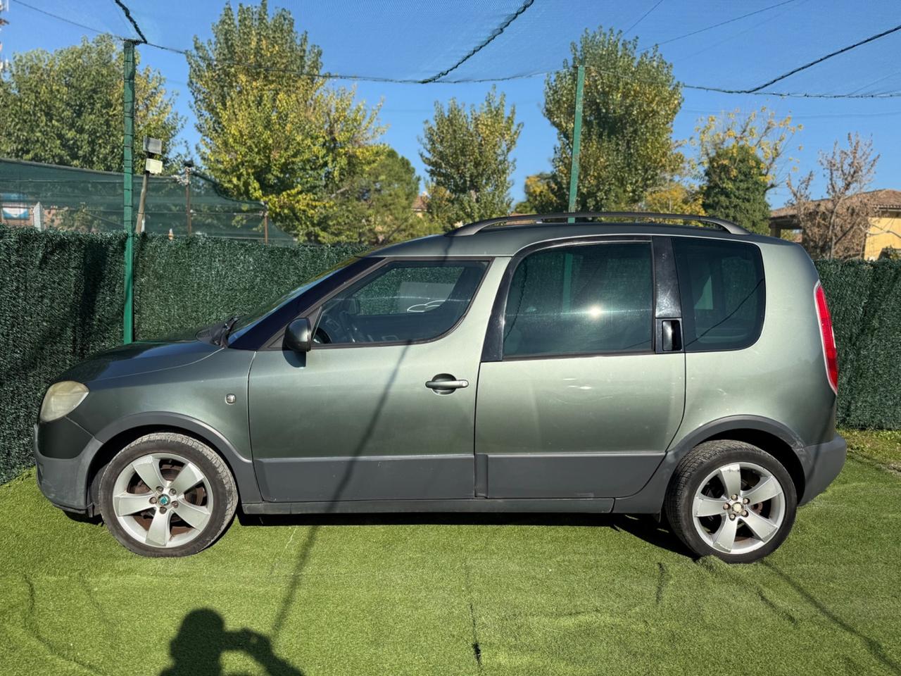 Skoda ROOMSTER 1.4 BENZINA 170000KM NEOPATENTATI
