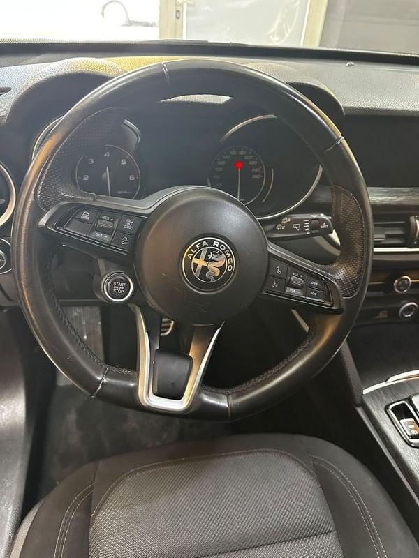 Alfa Romeo Stelvio Stelvio 2.2 t Super Business Q4 190cv auto PREZZO VERO