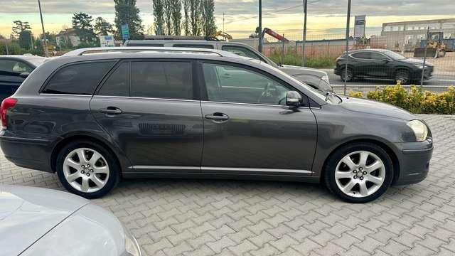 Toyota Avensis 2.0 D-4D 16V 126CV SW