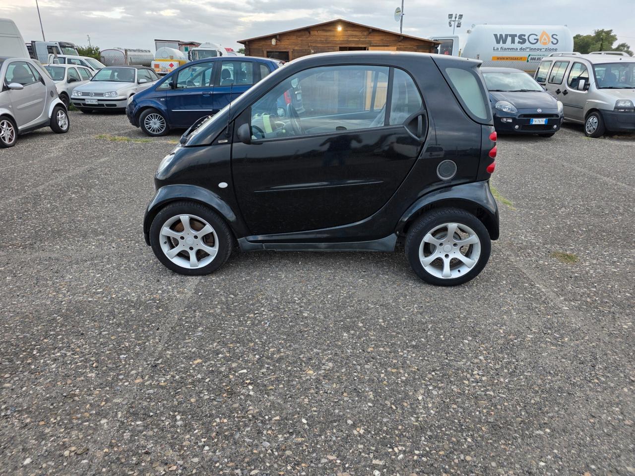Smart ForTwo 700 coupé pure (45 kW)