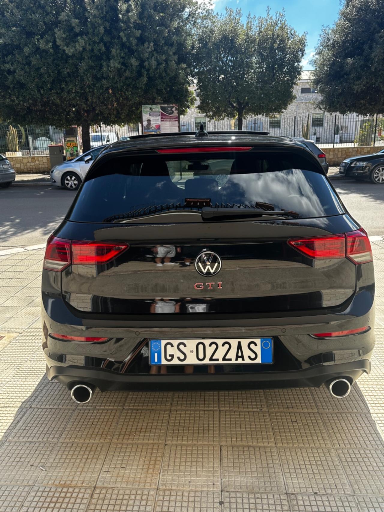 Golf 8 GTi 245cv Tetto apribile IQ-light Navi Radar