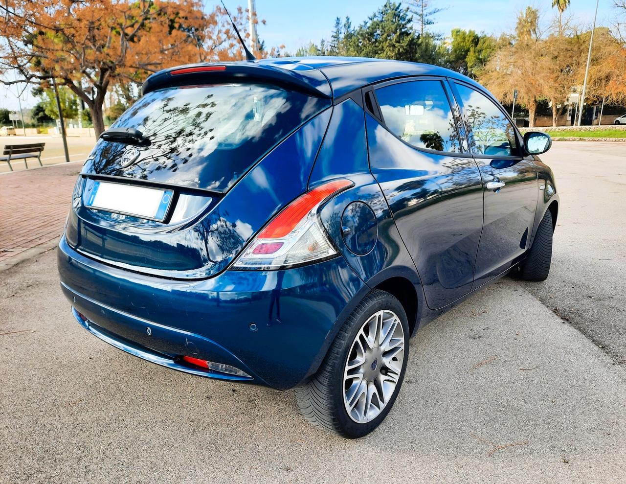 Lancia Ypsilon GPL Ecochic Platinum