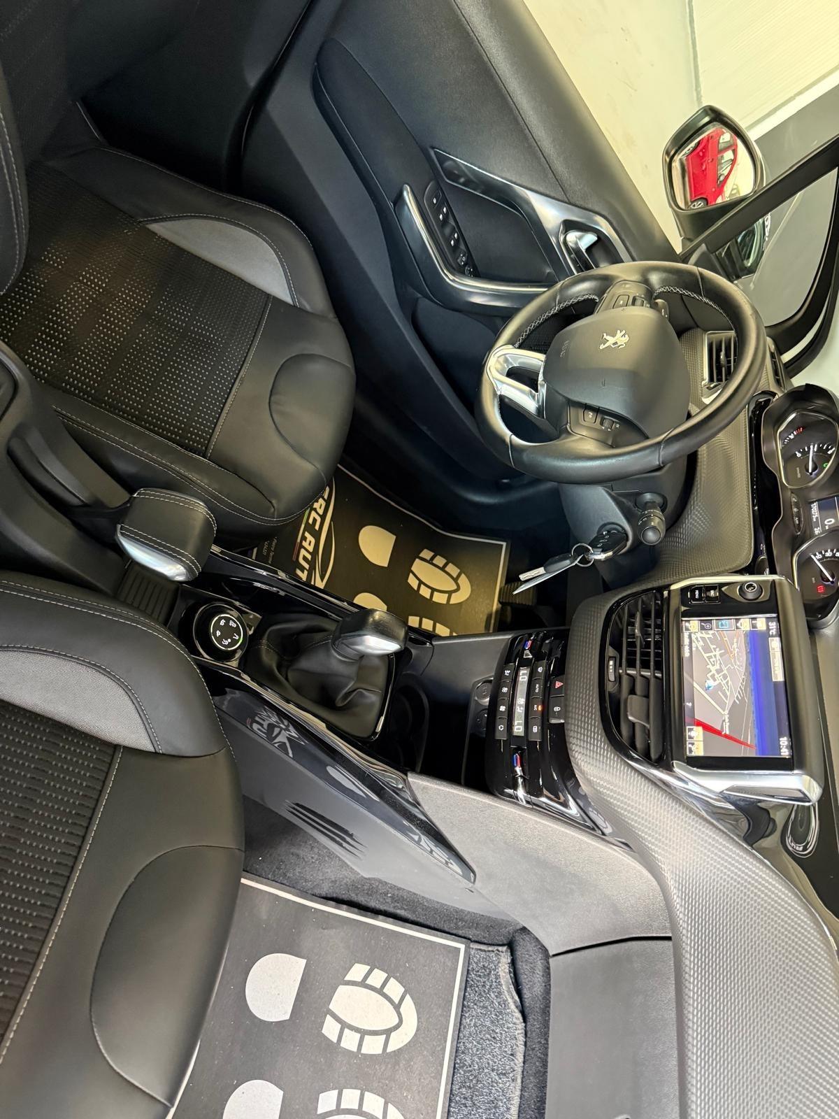 Peugeot 2008 BlueHDi 100 Allure