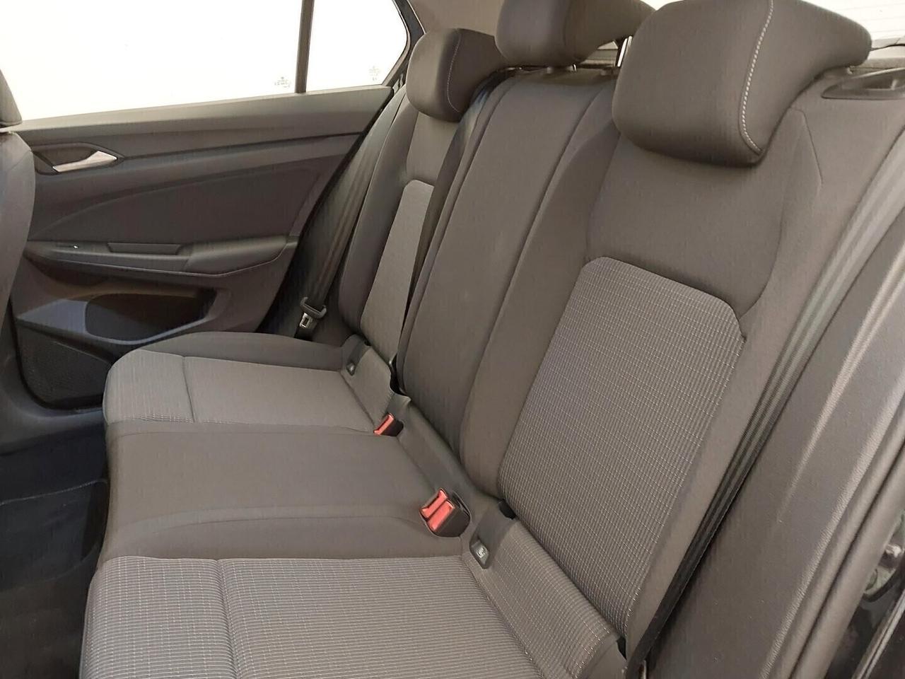 Volkswagen Golf RESTYLING 8.5 - 2.0 tdi 115cv. 5 anni di Garanzia