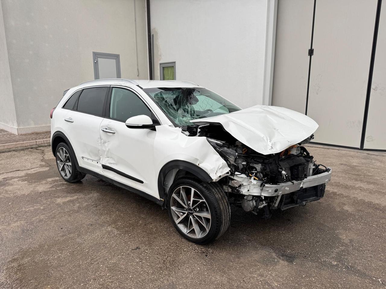 Kia Niro 1.6 gdi hev Style dct INCIDENTATA