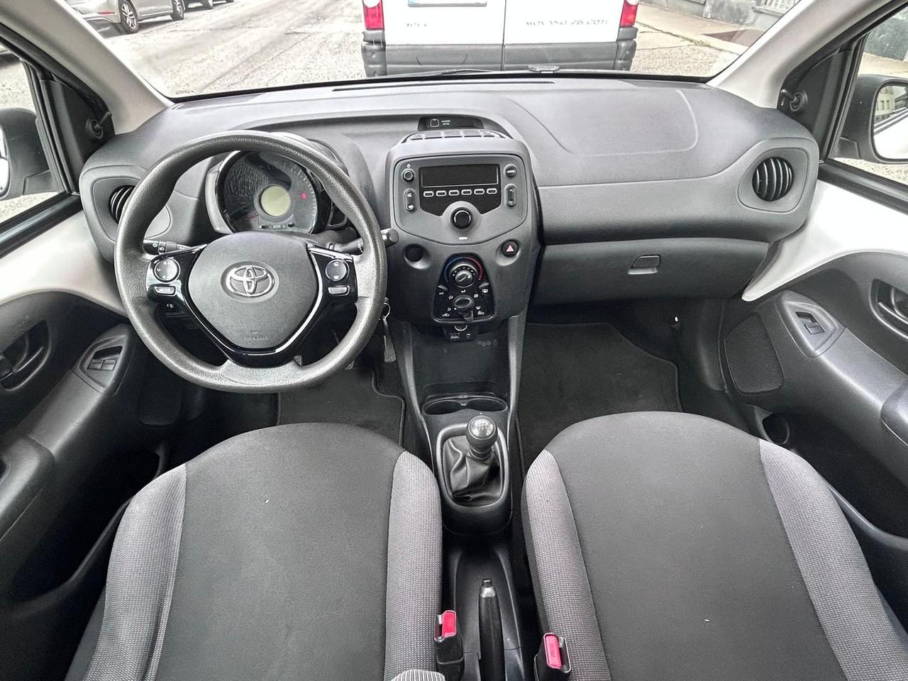 Toyota Aygo X Business 1.0 VVT-i #11773