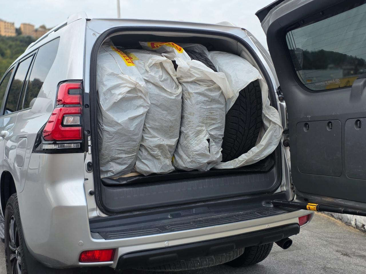 Toyota Land Cruiser V8 4.5 D4-D 7 posti