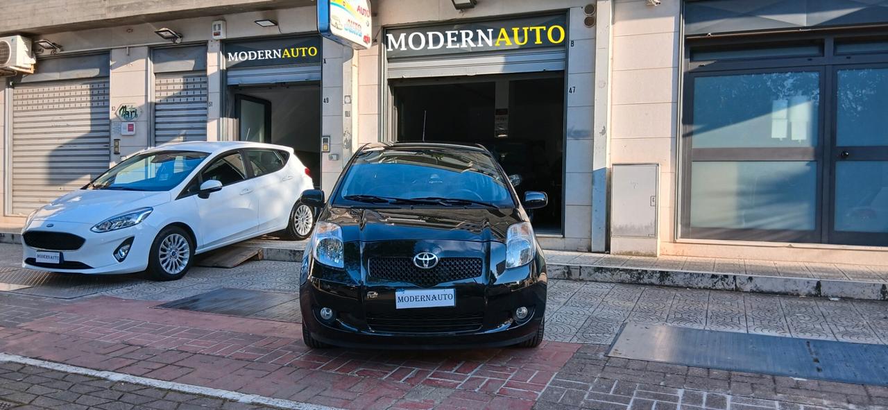 TOYOTA YARIS 1.0 GPL 5 PORTE PARI AL NUOVO