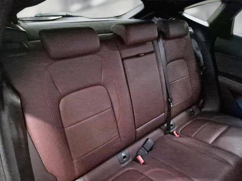 JAGUAR E-PACE 2.0D D163 R-DYNAMIC SE