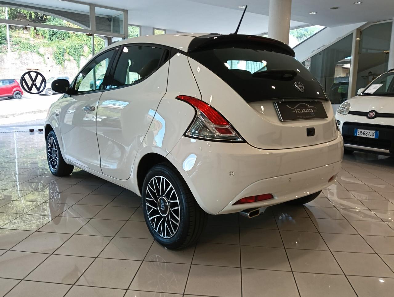 Lancia Ypsilon 1.0 FireFly 5 porte S&S Hybrid Gold Plus