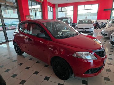 Lancia Ypsilon 1.2 69 CV 5 porte S&S Platinum