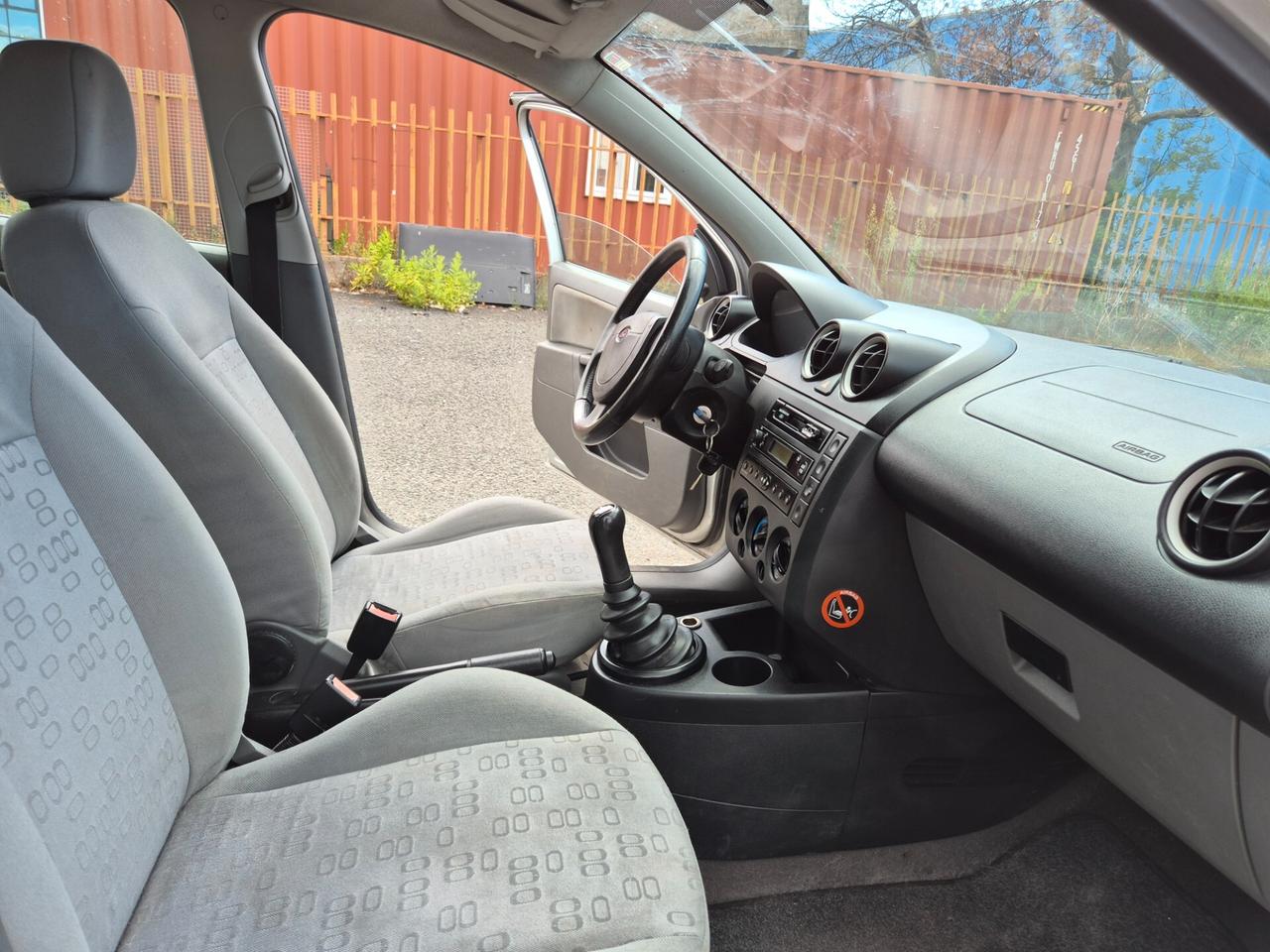 Ford Fiesta 1.4 TDCi 5p. Ghia