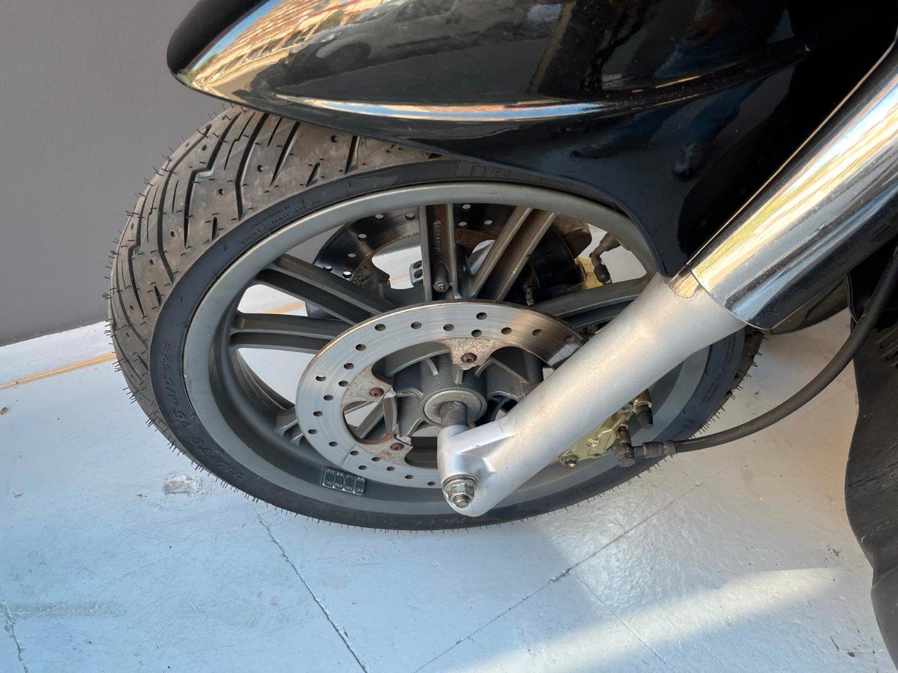 PIAGGIO Beverly 500 Cruiser Beverly 500 (cruiser anniversario)