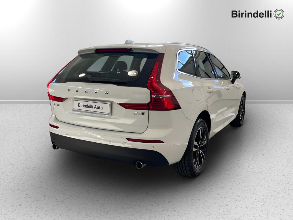 VOLVO XC60 (2017-->) - XC60 D4 AWD Geartronic Momentum