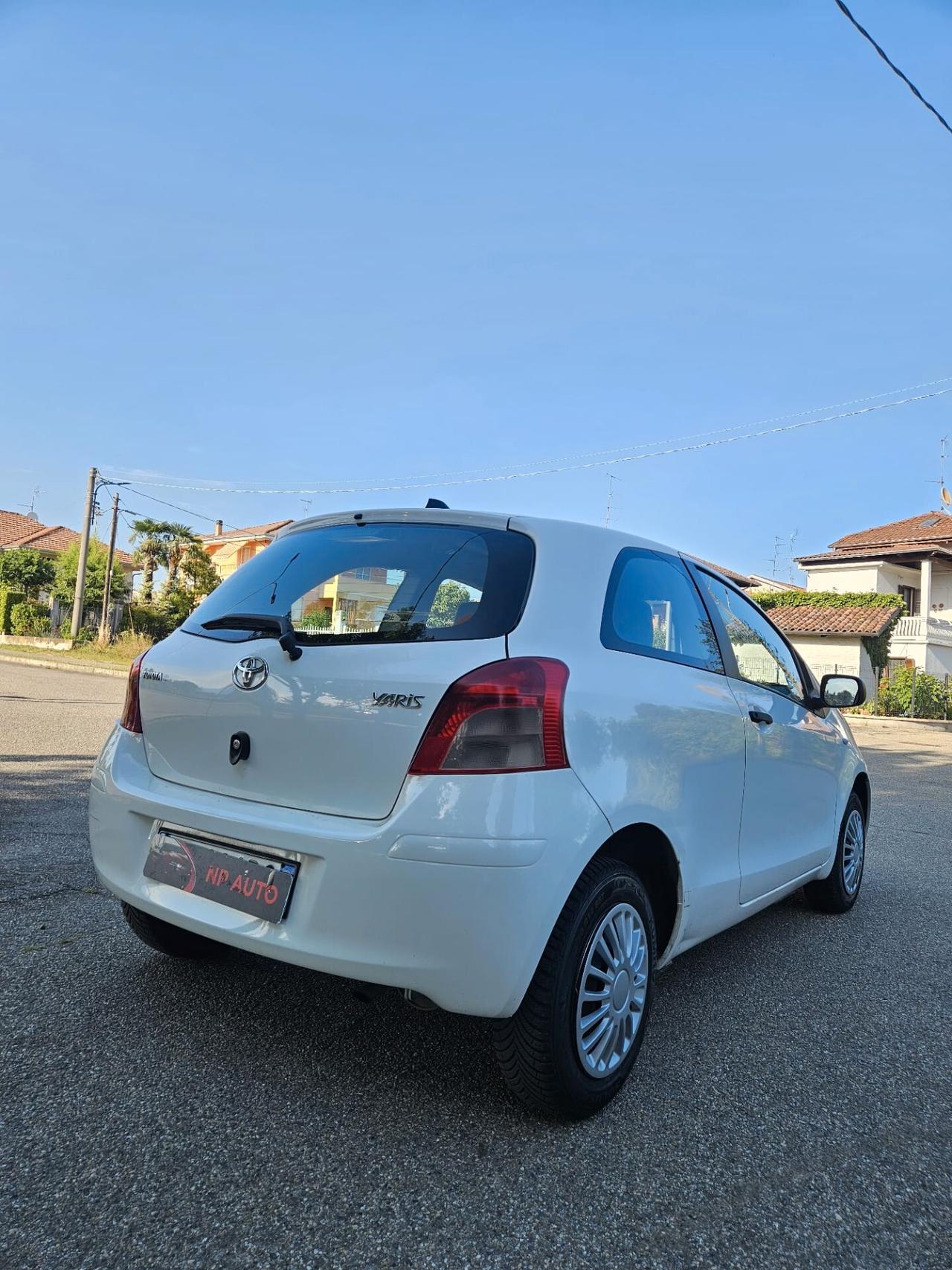 Toyota Yaris 1.0 neopatentati