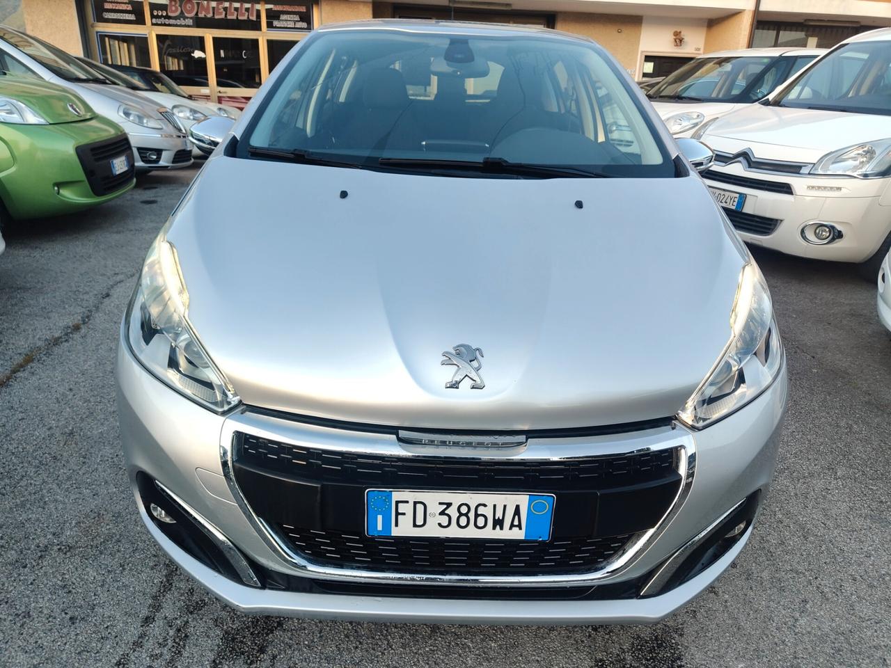 Peugeot 208 PureTech 82 5 porte Allure