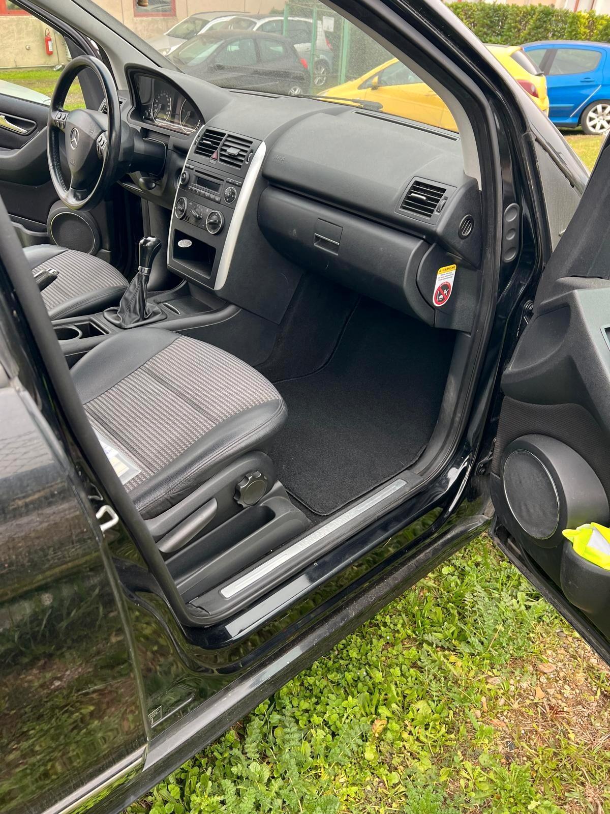 Mercedes-benz A 180 CDI X neopatentati