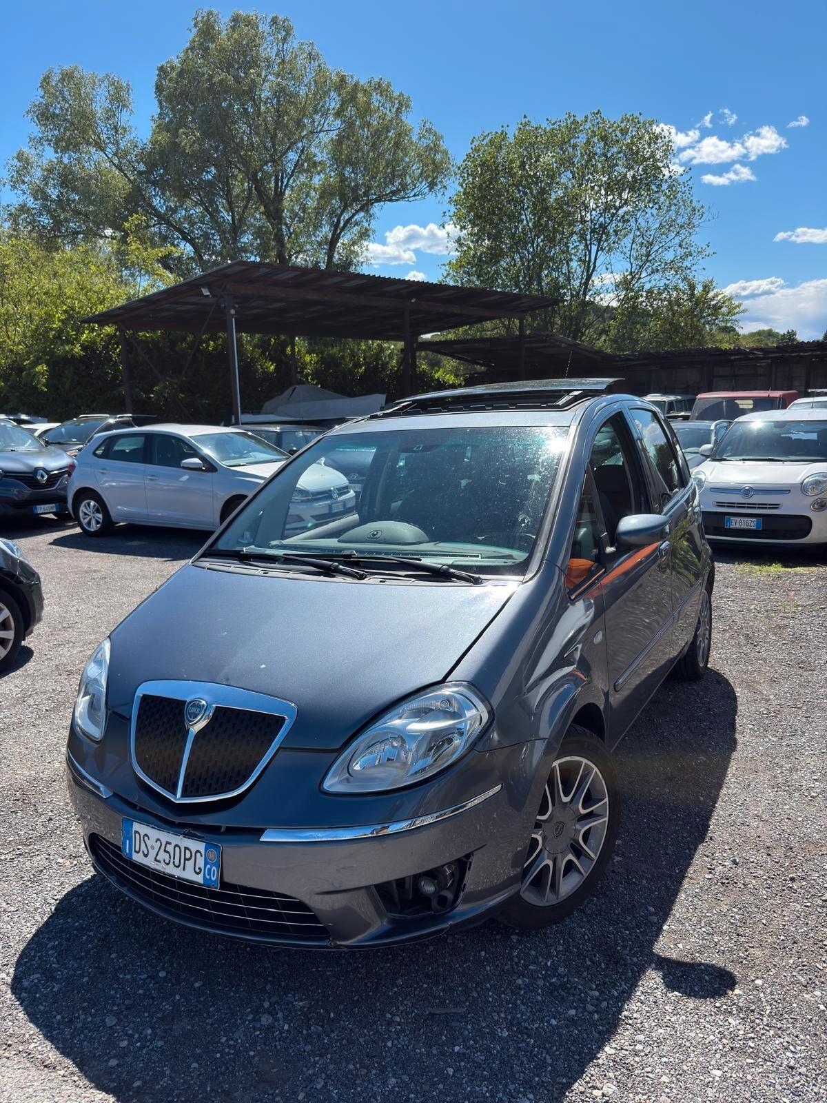 Lancia MUSA 1.4 16V POLTRONA FRAU