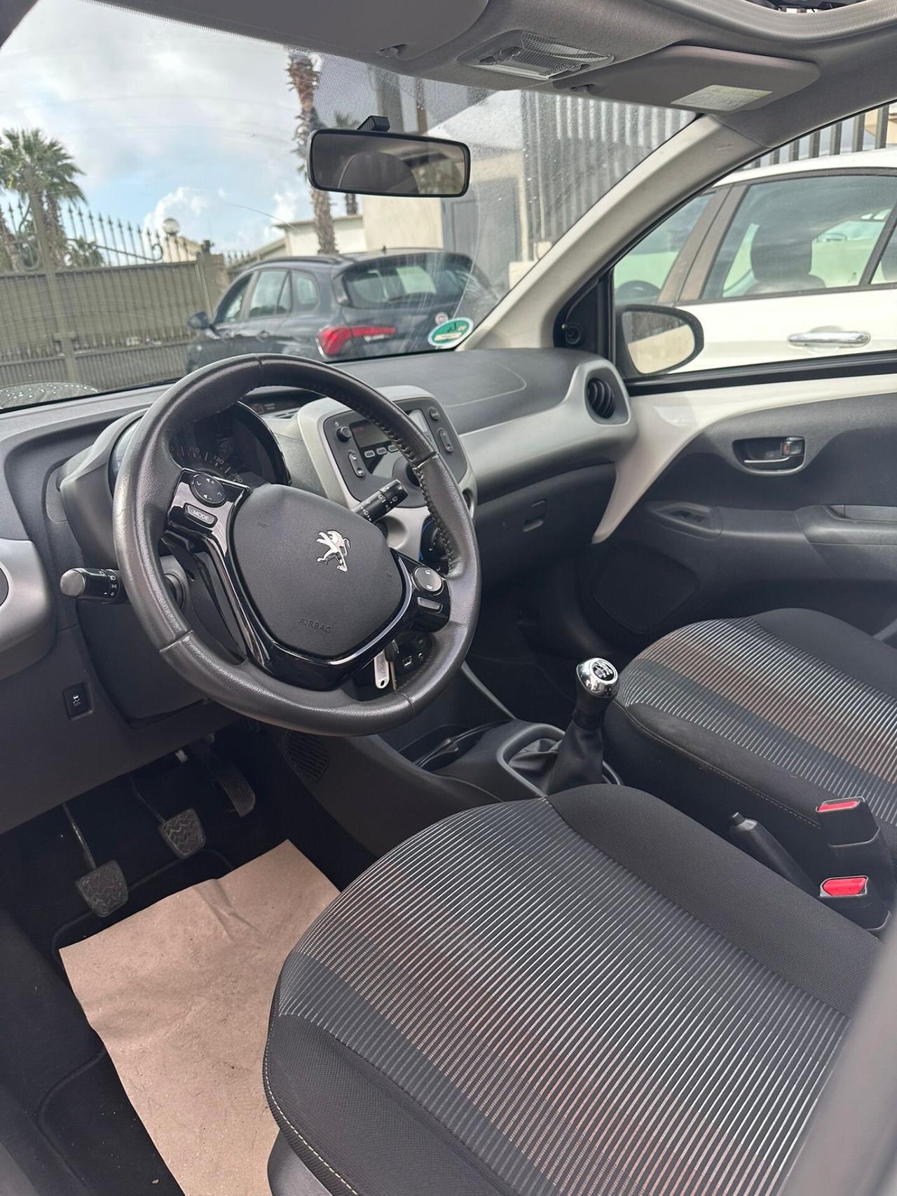 Peugeot 108 VTi 68 5 porte Allure CabrioPDC