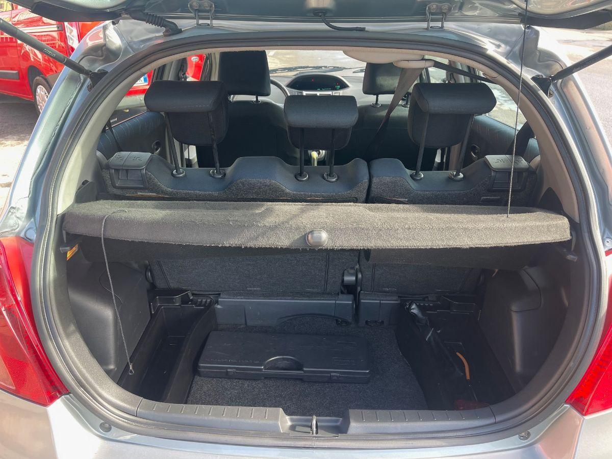 TOYOTA - Yaris - 1.3 5p. Navi