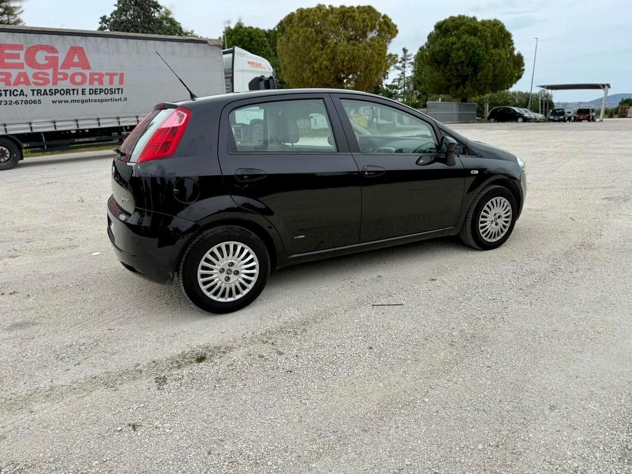 Fiat Grande Punto 1.3 Diesel MTJ unipro NEOPATENTATI