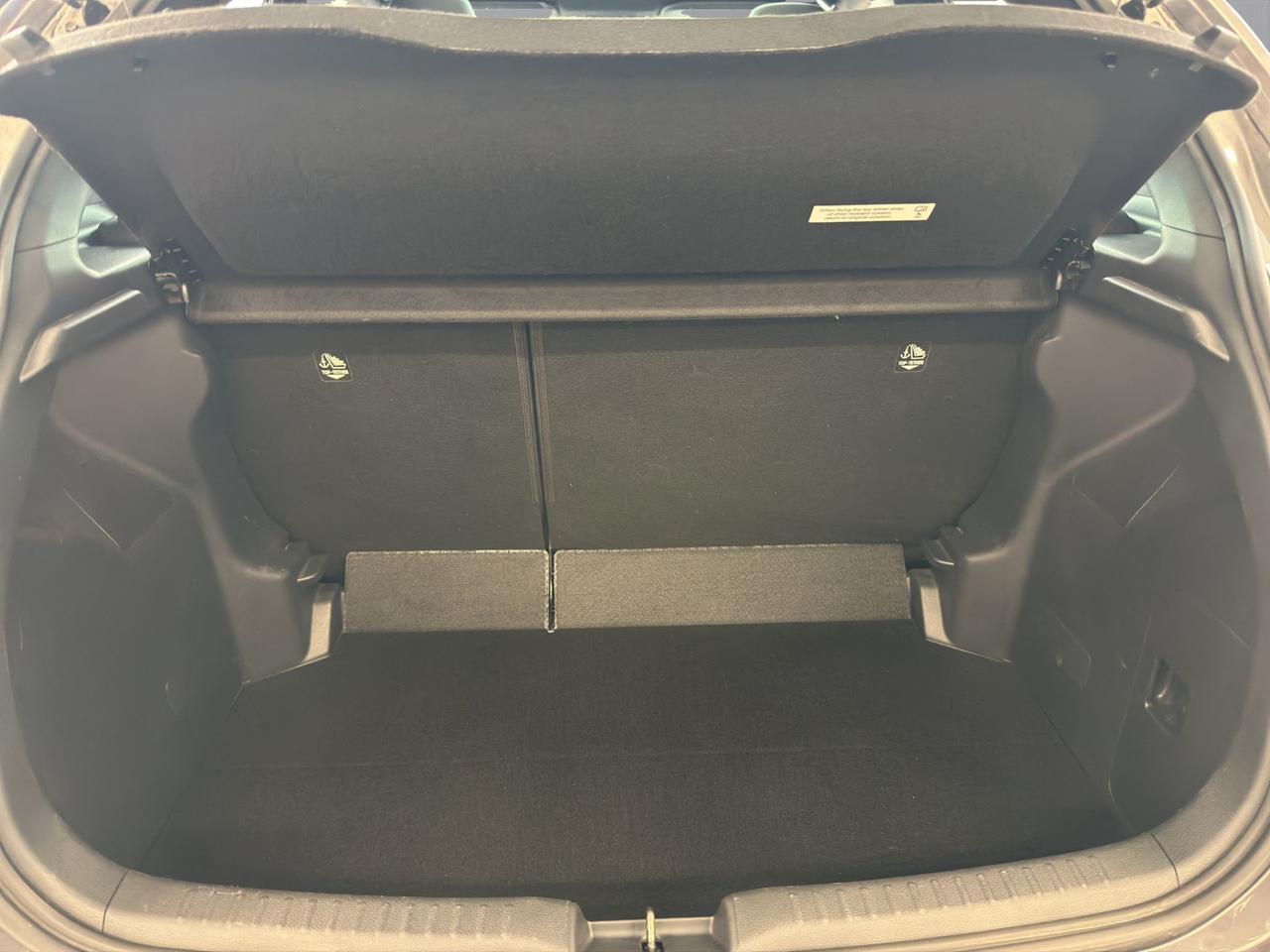Toyota Yaris 1.5h Lounge