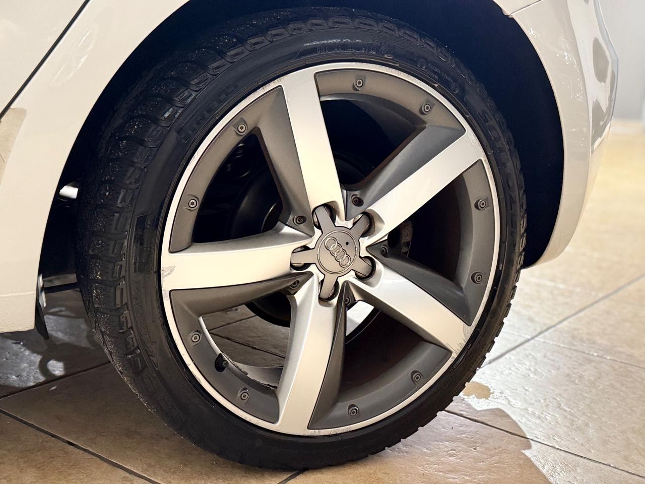 Audi A1 1.6 TDI 105 CV Ambition (GARANZIA)