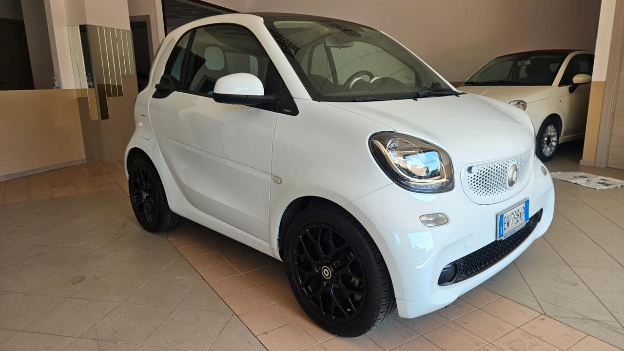 Smart ForTwo 1000 52 kW MHD coupé passion