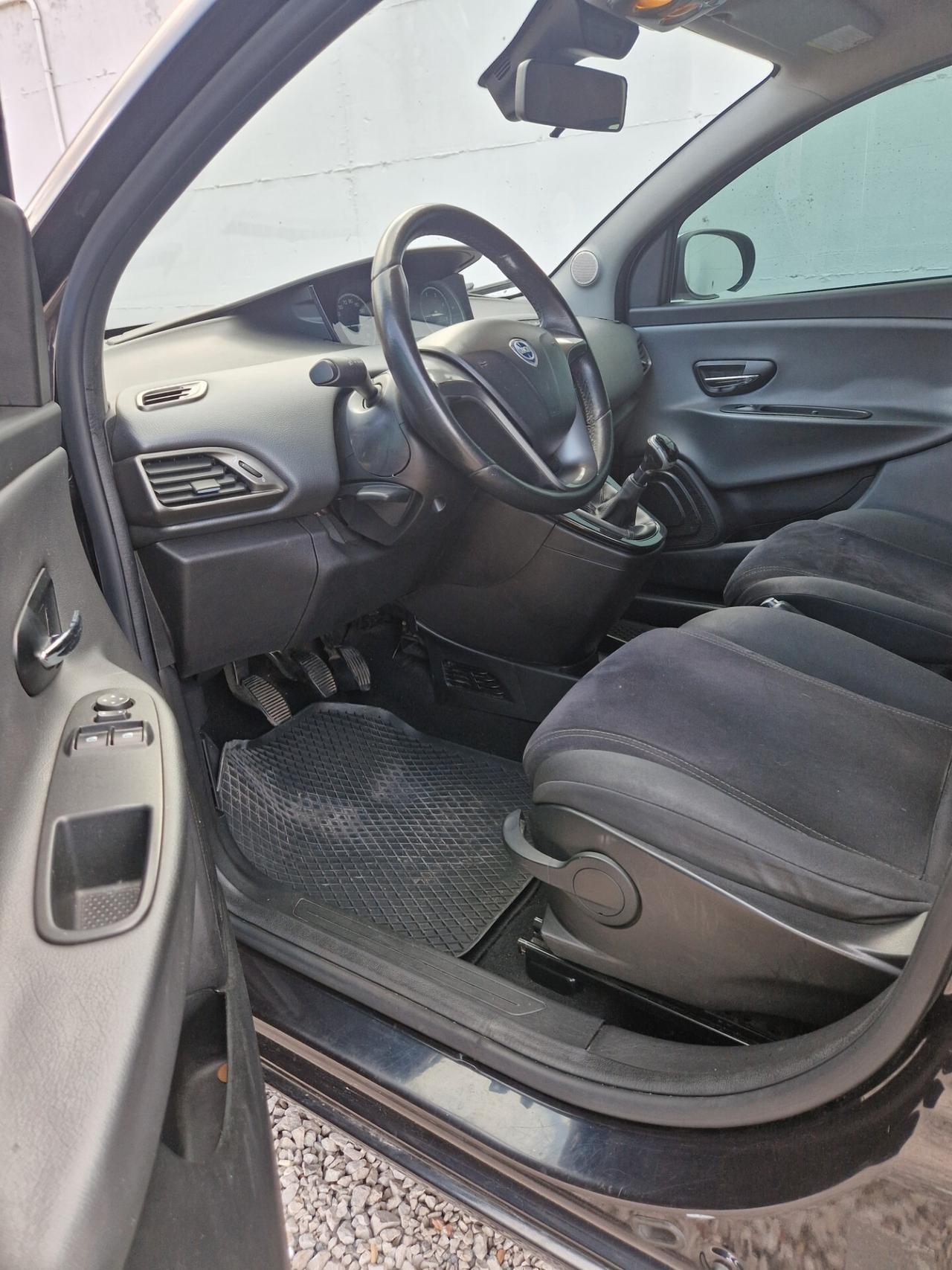 Lancia Ypsilon 1.3 MJT 16V 95 CV 5 porte S&S Platinum