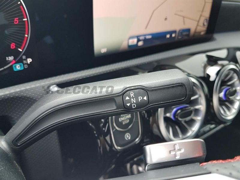 Mercedes-Benz Classe A A 180 d AMG Line Premium auto