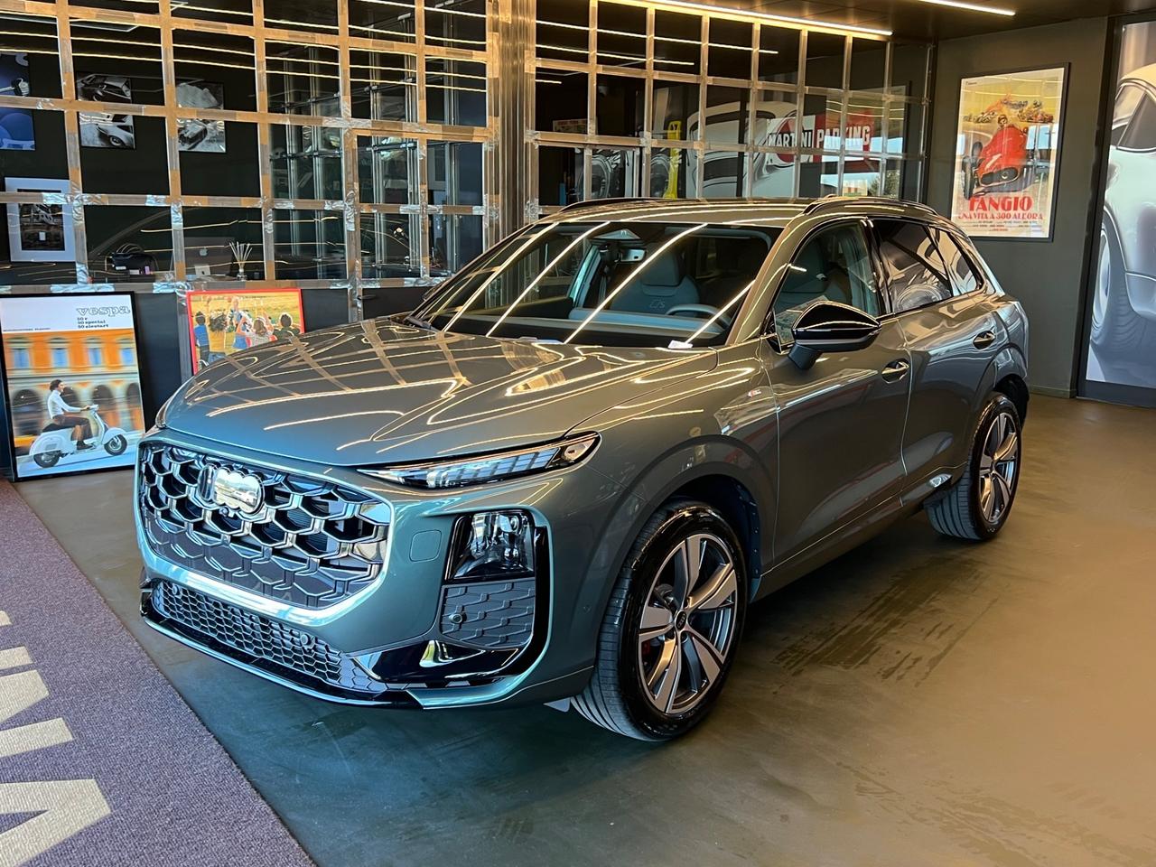 Audi Q3 S line edition quattro NUOVO MODELLO !