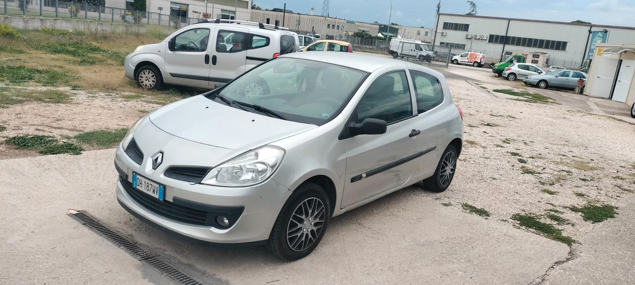 Renault Clio 1.5 dCi 70CV 3 porte Rip Curl