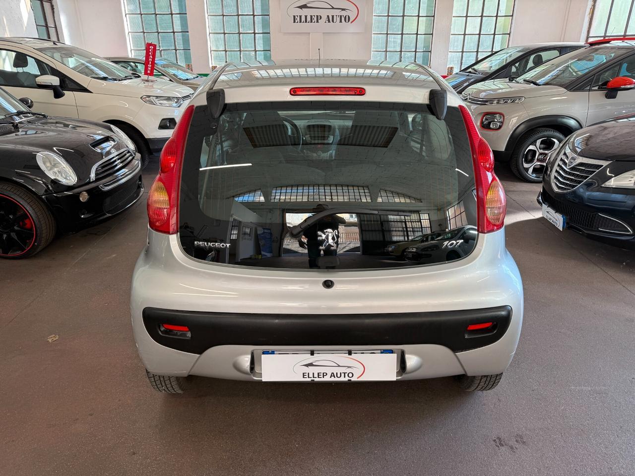 Peugeot 107 1.0 68CV 3p. AUTOMATICA - 1 PROPRIETARIO