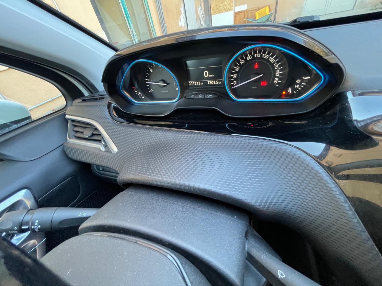 Peugeot 2008 BlueHDi 120 S&S Allure