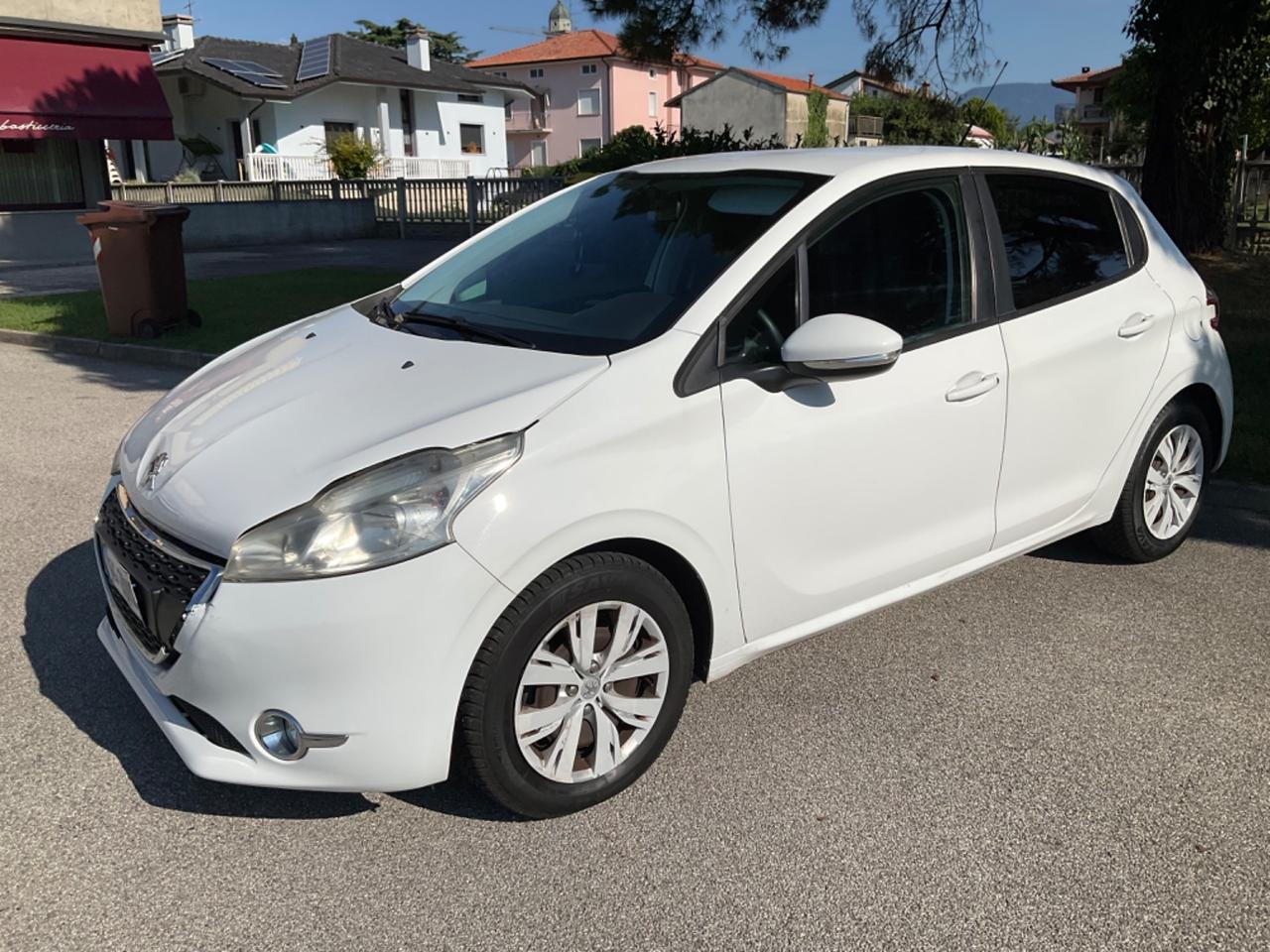 Peugeot 208 1.4 HDi 68 CV 5 porte Active